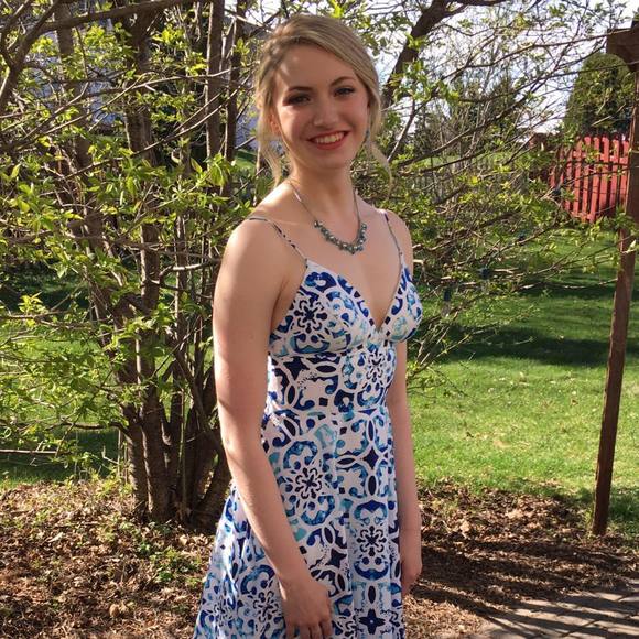 Meet your Posher, Annie - Picture 1 of 1